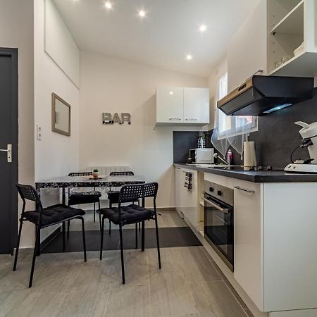 La Serenade - Appartements Confort Avec Terrasse มงเทรย ภายนอก รูปภาพ