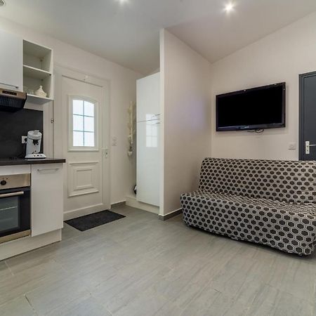 La Serenade - Appartements Confort Avec Terrasse มงเทรย ภายนอก รูปภาพ