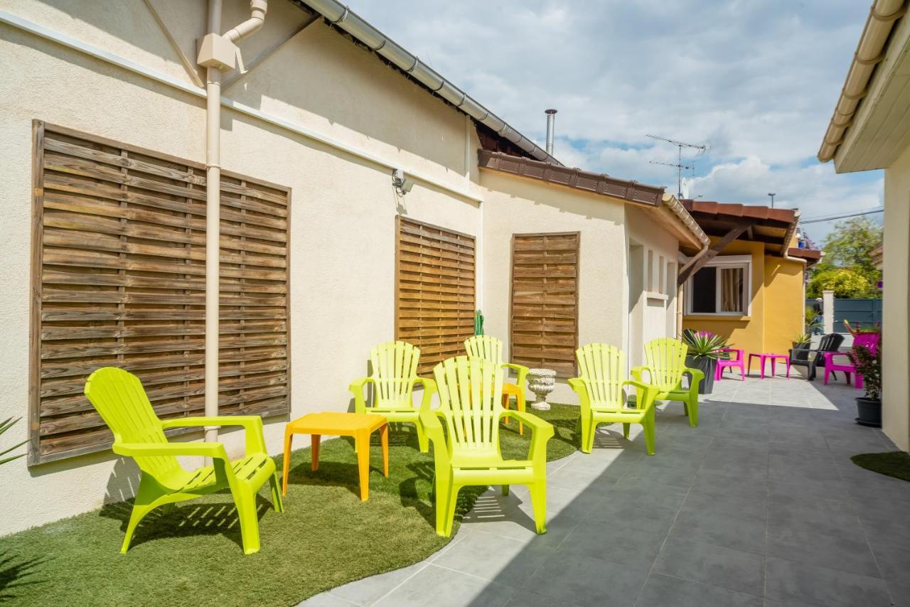 La Serenade - Appartements Confort Avec Terrasse มงเทรย ภายนอก รูปภาพ
