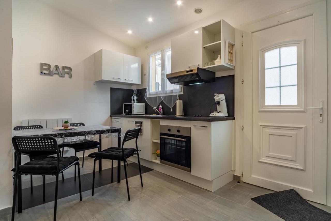 La Serenade - Appartements Confort Avec Terrasse มงเทรย ภายนอก รูปภาพ