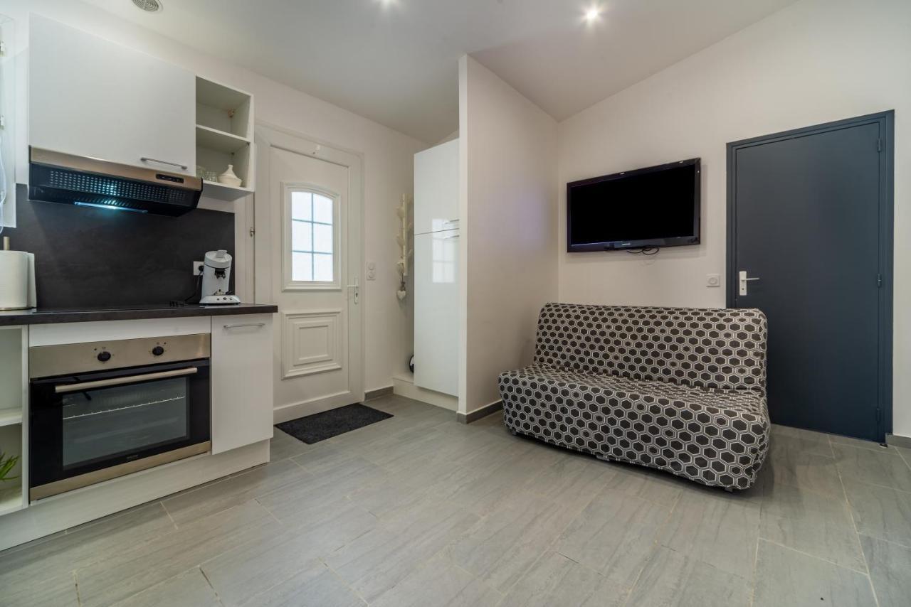 La Serenade - Appartements Confort Avec Terrasse มงเทรย ภายนอก รูปภาพ