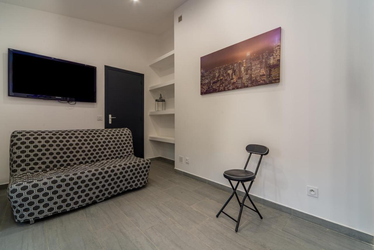 La Serenade - Appartements Confort Avec Terrasse มงเทรย ภายนอก รูปภาพ